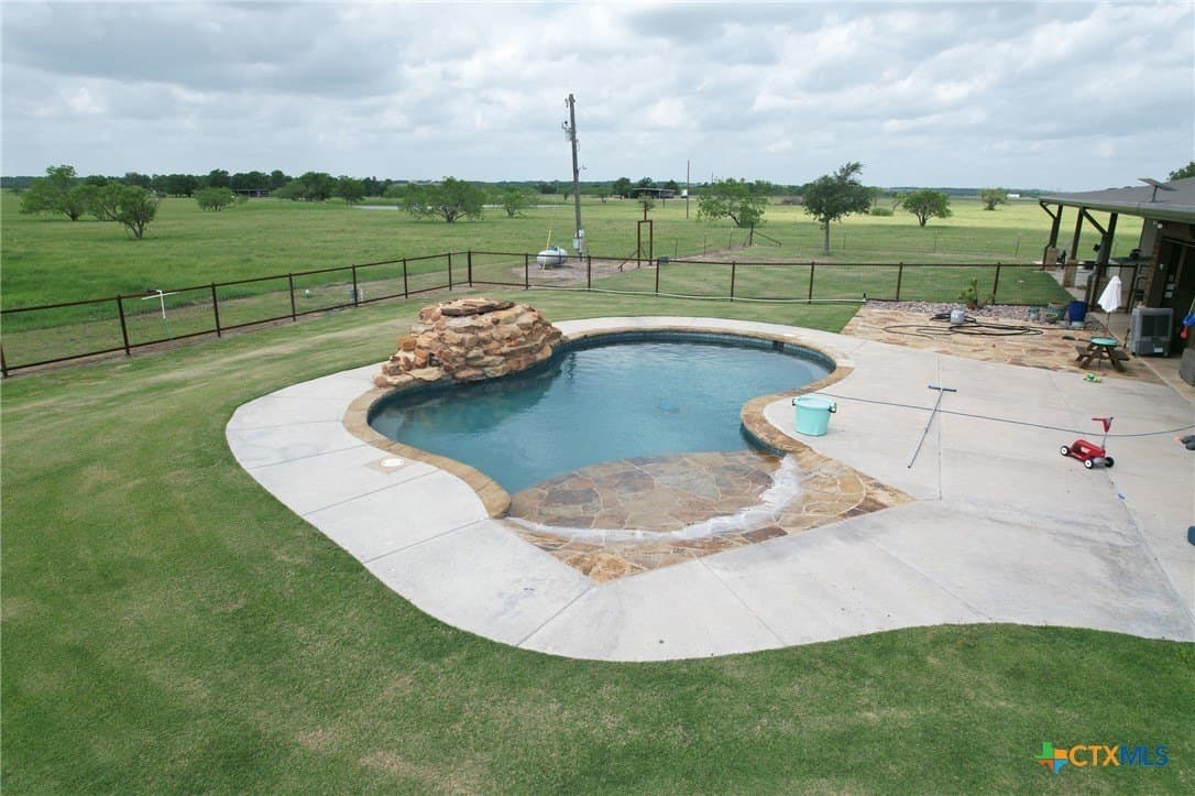 20 acres in Milam County - photo 32