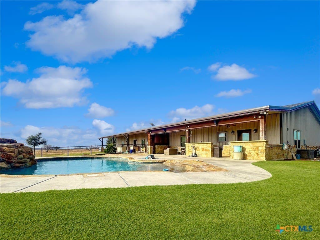 20 acres in Milam County - photo 25