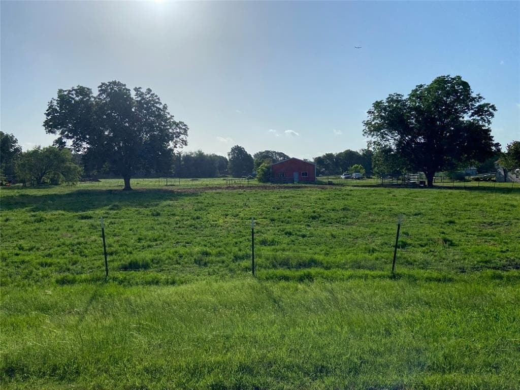 3.83 acres in Denton County gallery image 3