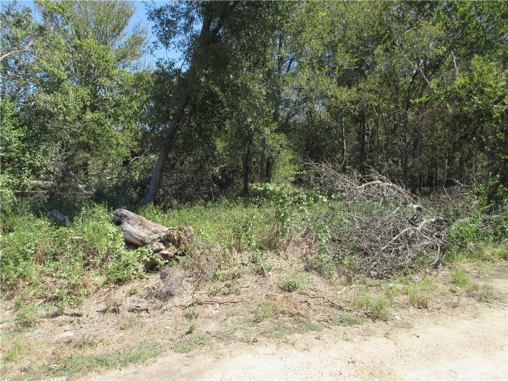 0.18 acres in Falls County