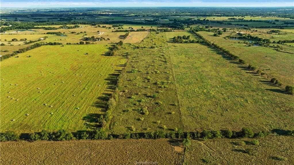 7.89 acres in Burleson County - photo 9