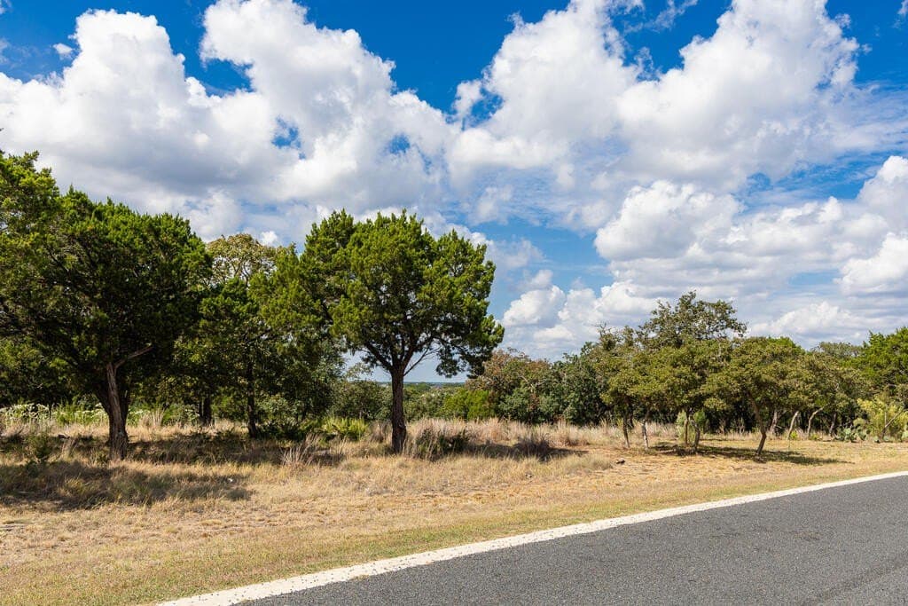 2.88 acres in Kerr County - photo 4
