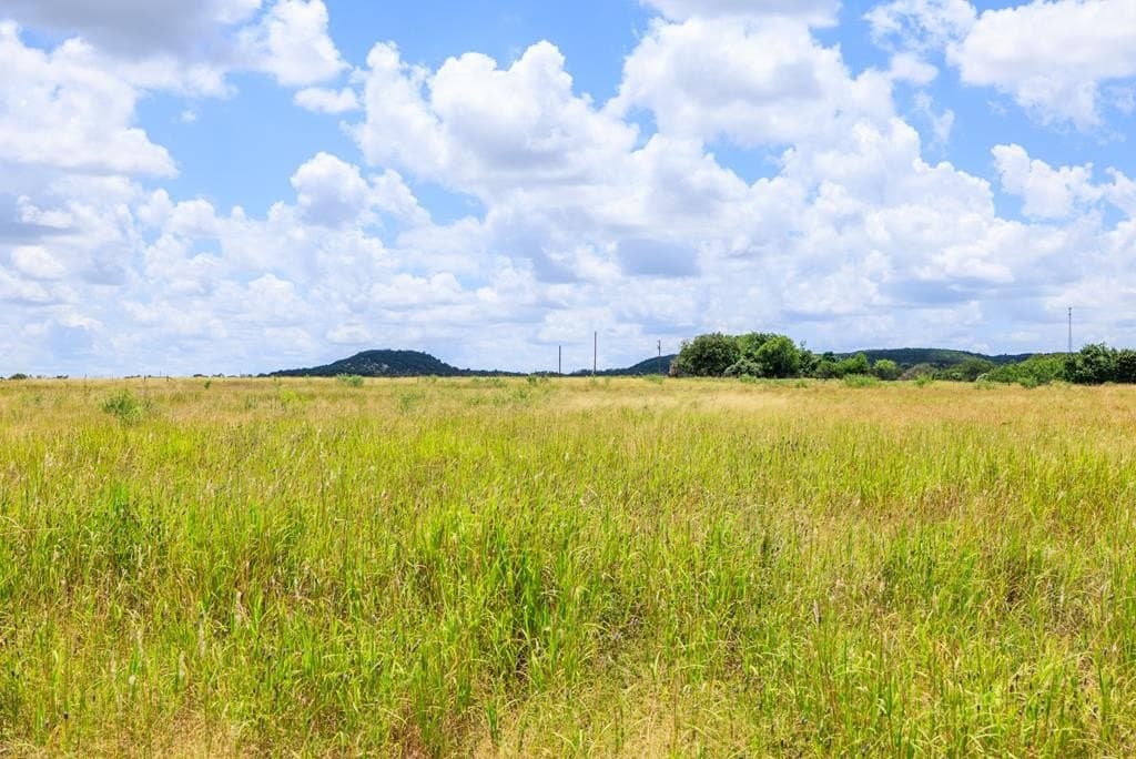 3.4 acres in Gillespie County gallery image 4