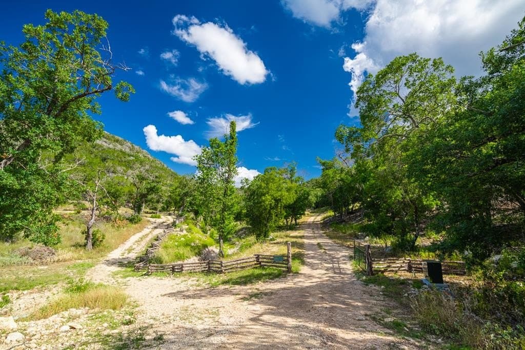 230 acres in Texas County gallery image 2