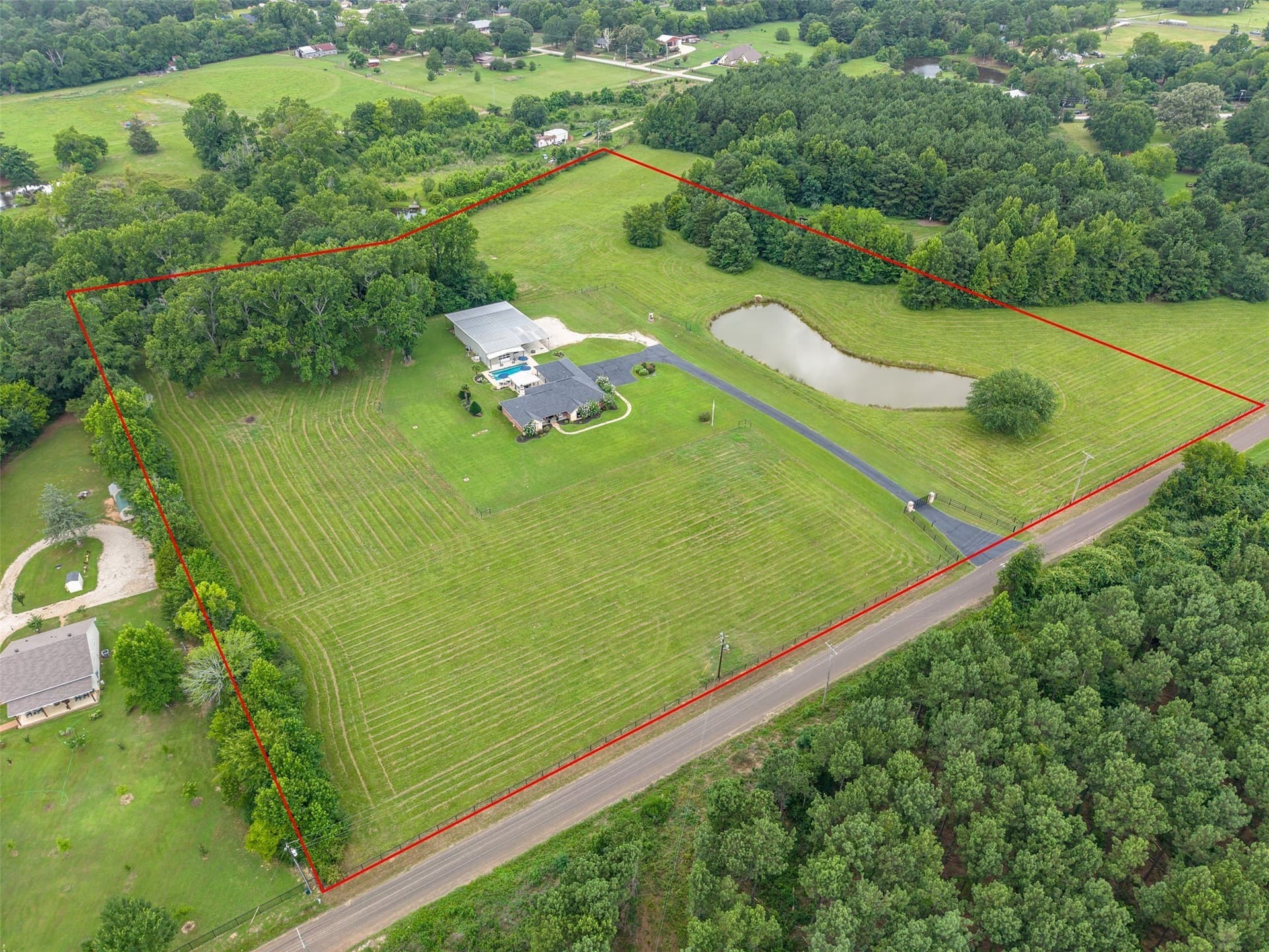10.87 acres in Gregg County - photo 2