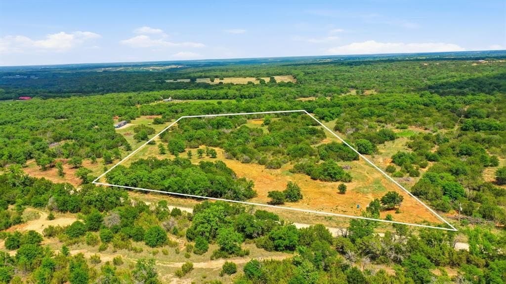 12 acres in Erath County gallery image 2