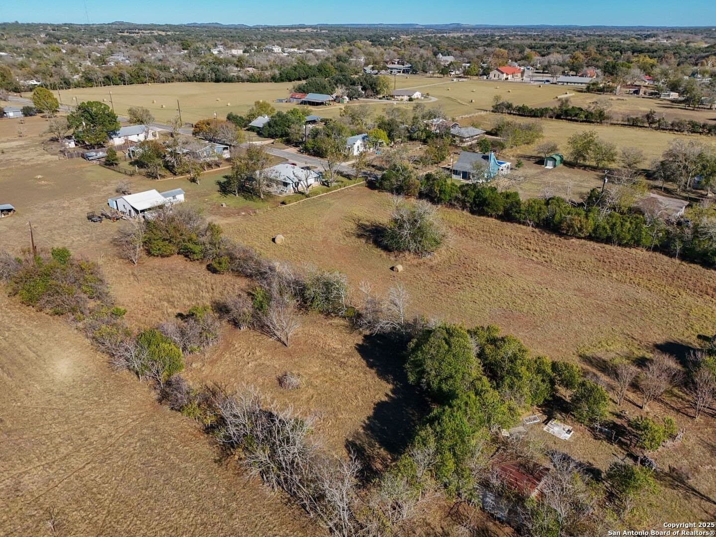 1.01 acres in Blanco County gallery image 4