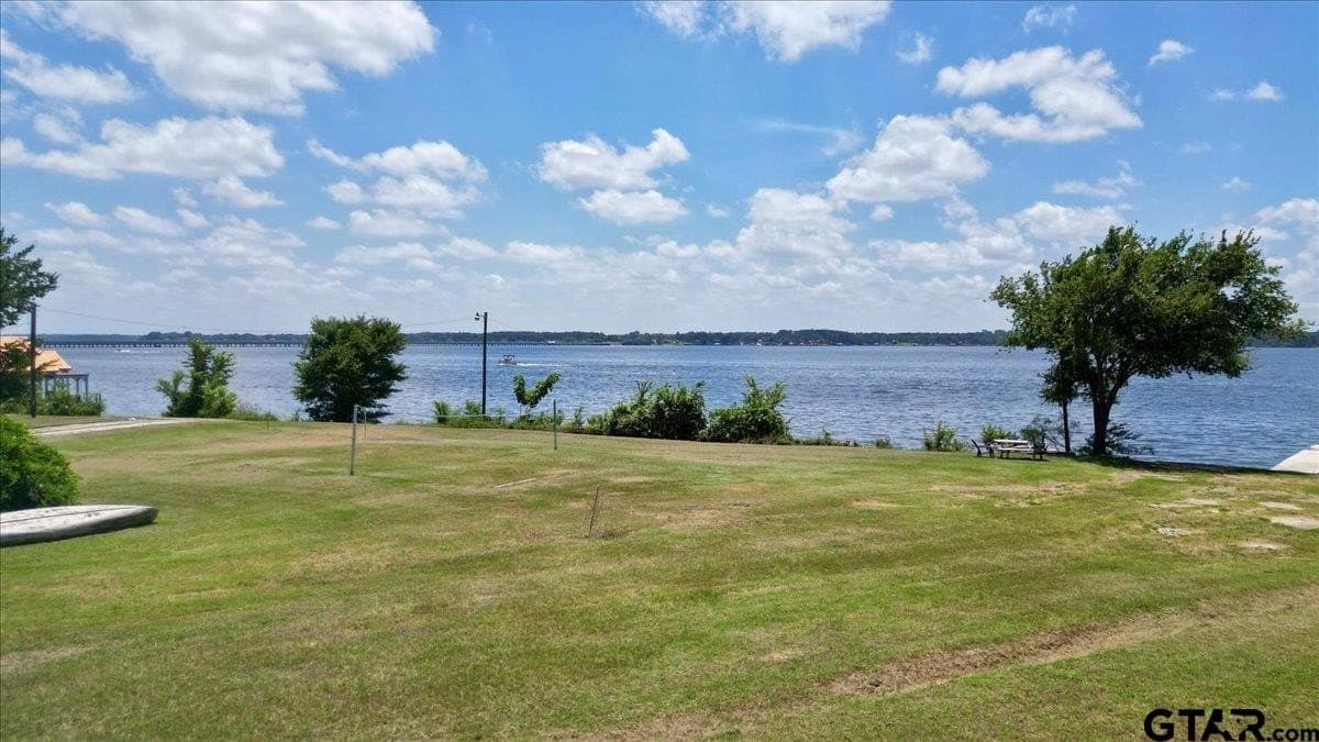 10.16 acres in Smith County gallery image 2