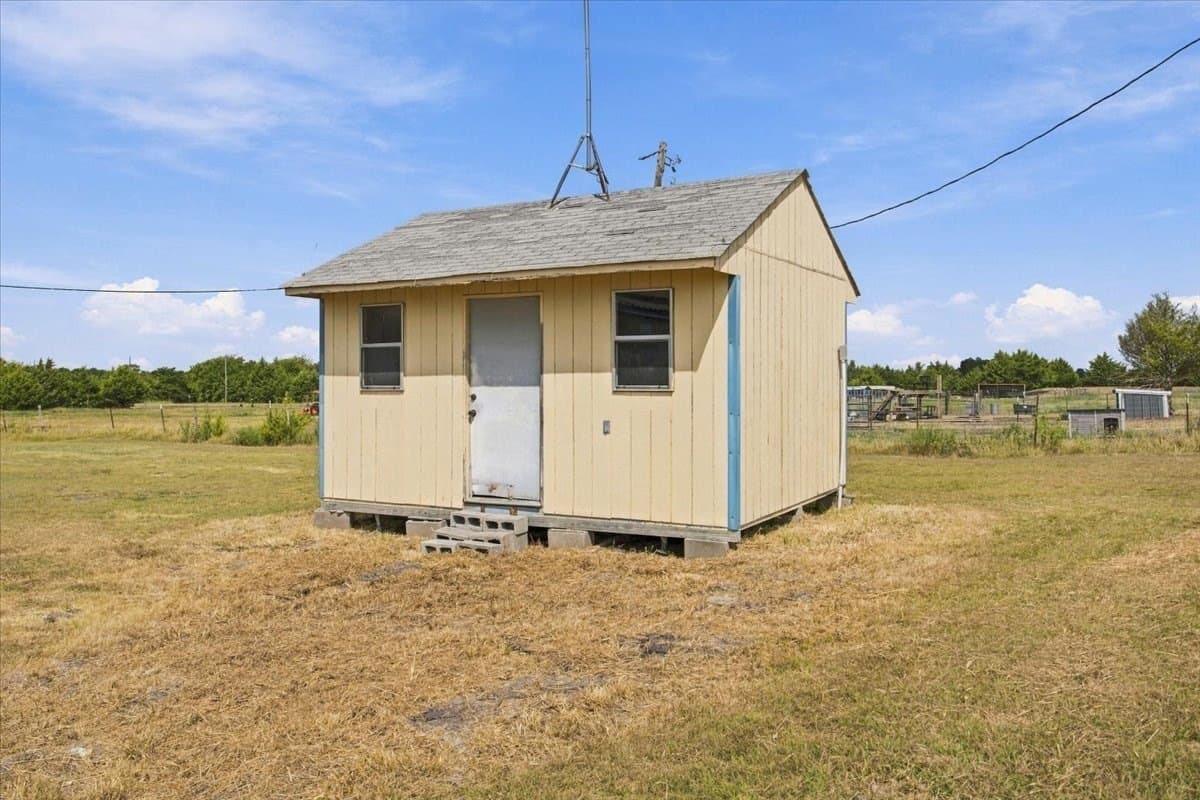 16.88 acres in Hunt County - photo 24