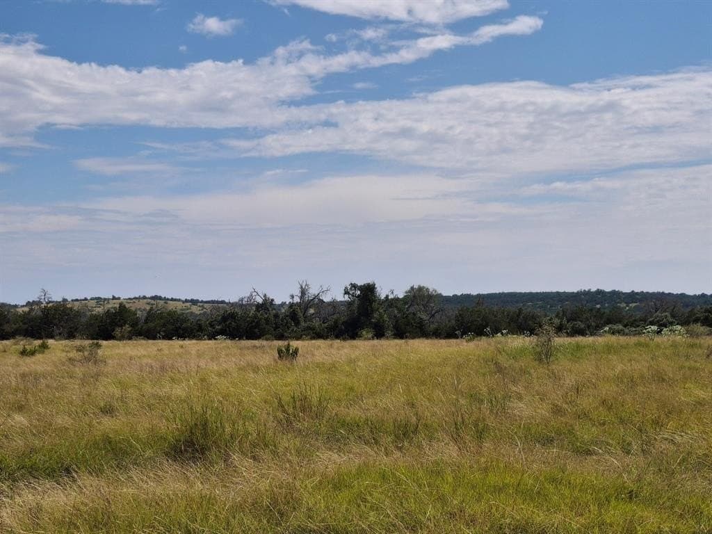 11 acres in Gillespie County
