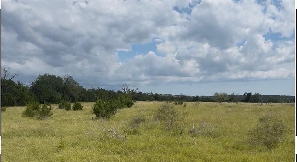 11 acres in Gillespie County gallery image 2