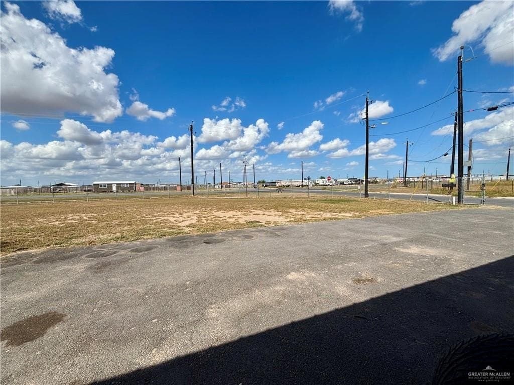 0.59 acres in Hidalgo County - photo 9