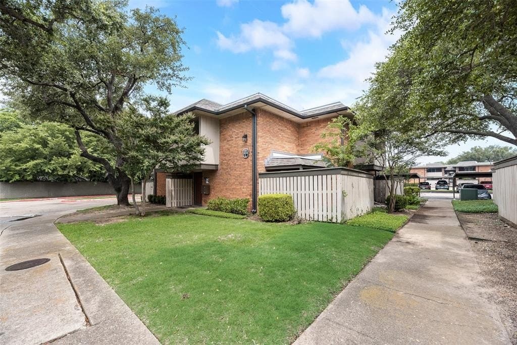 11.33 acres in Dallas County gallery image 2