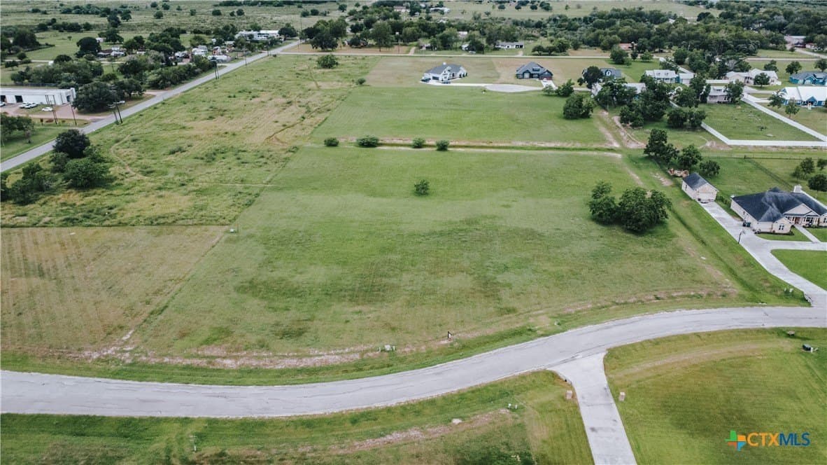 1.22 acres in Victoria County - photo 2