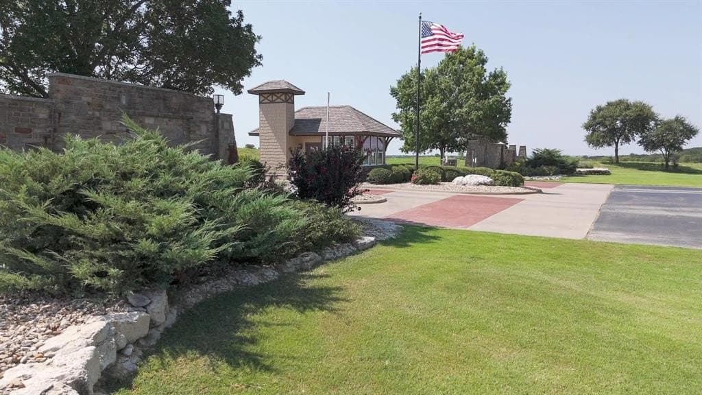 0.25 acres in Johnson County gallery image 2