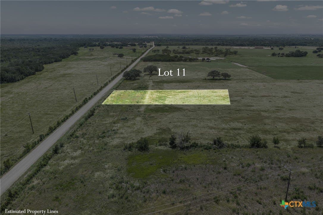 1.93 acres in Gonzales County gallery image 2
