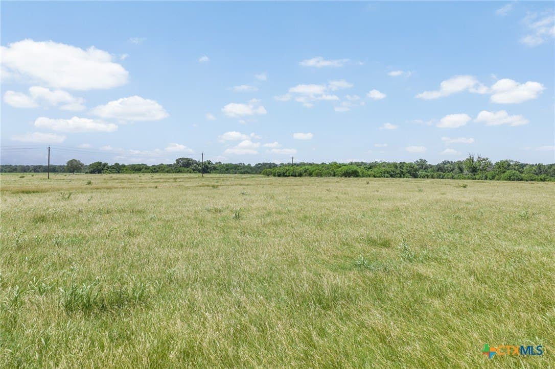 1.93 acres in Gonzales County - photo 11