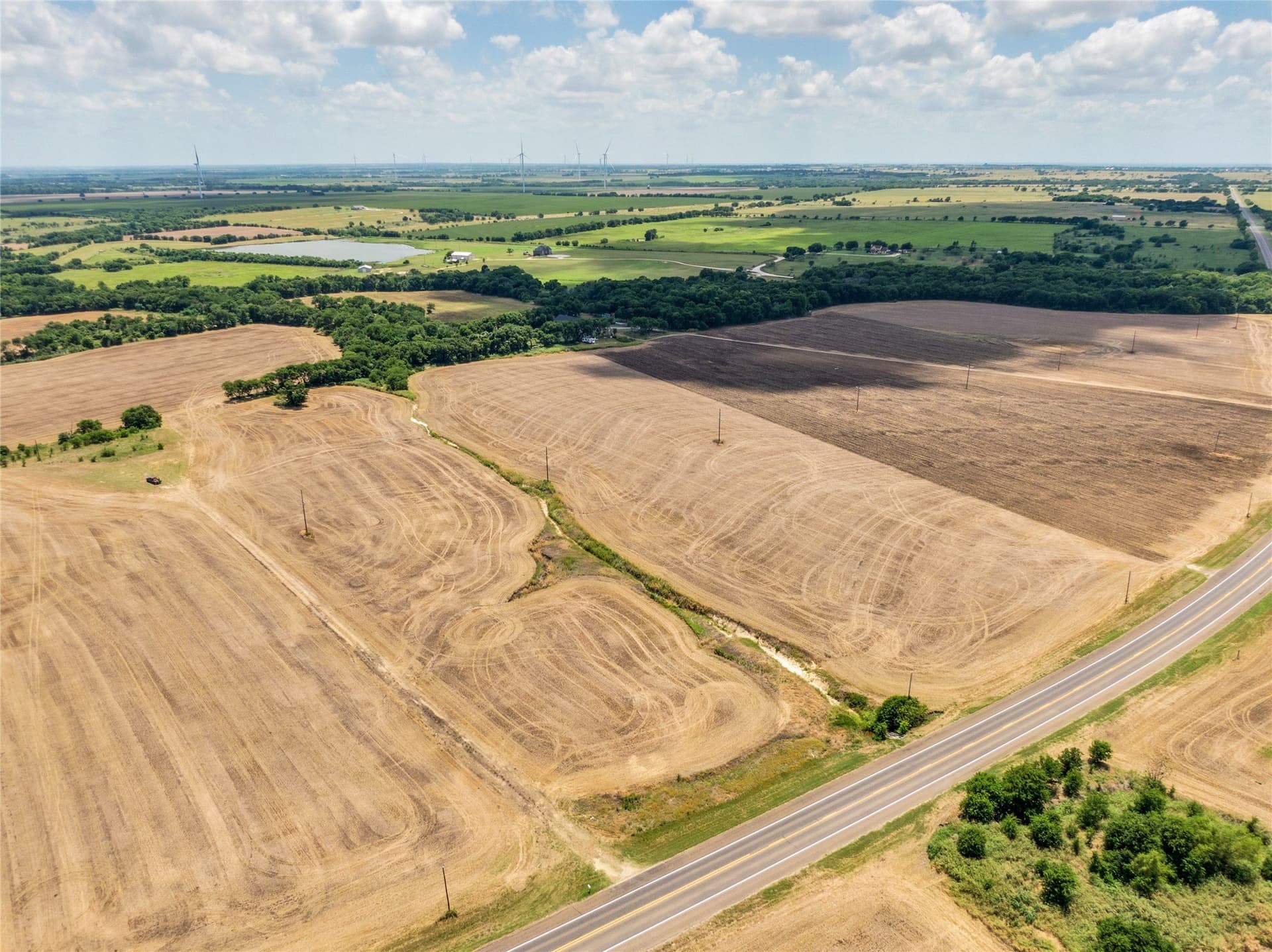 10 acres in Hill County - photo 4