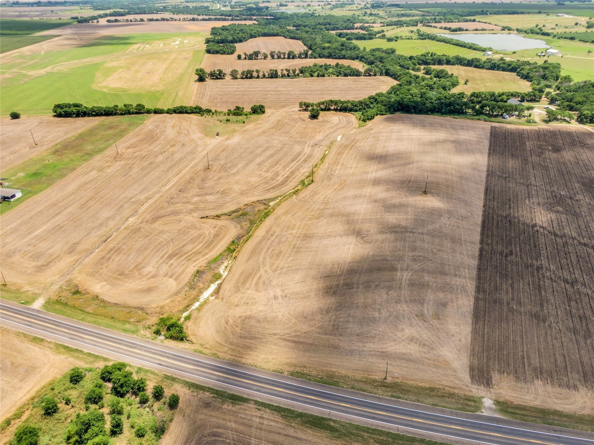 10 acres in Hill County - photo 3