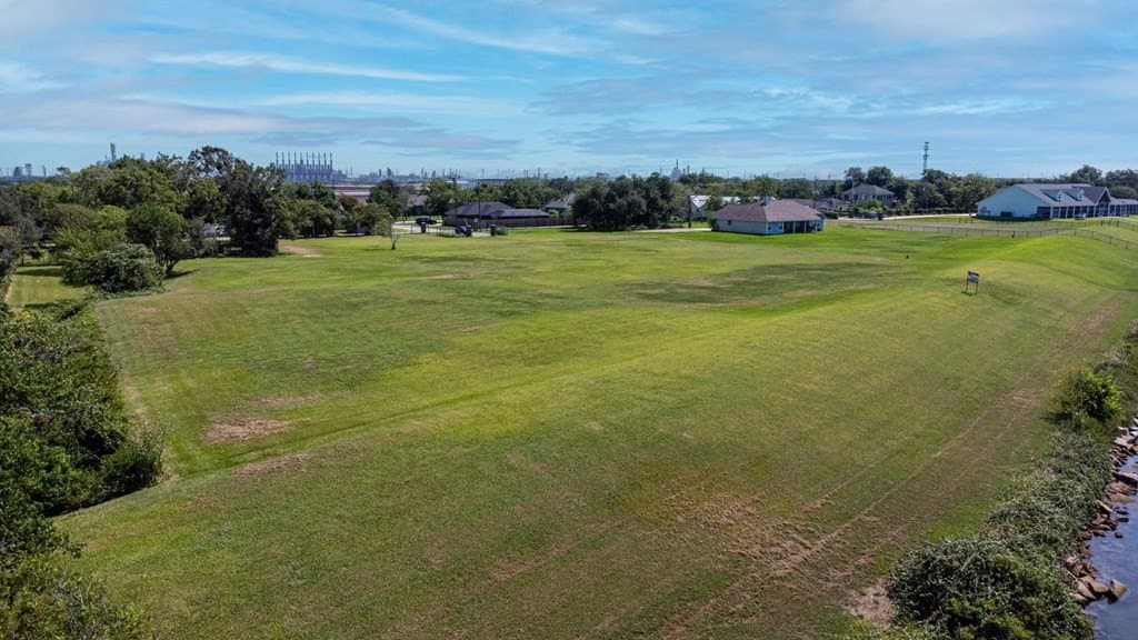 2.93 acres in Freeport County - photo 18