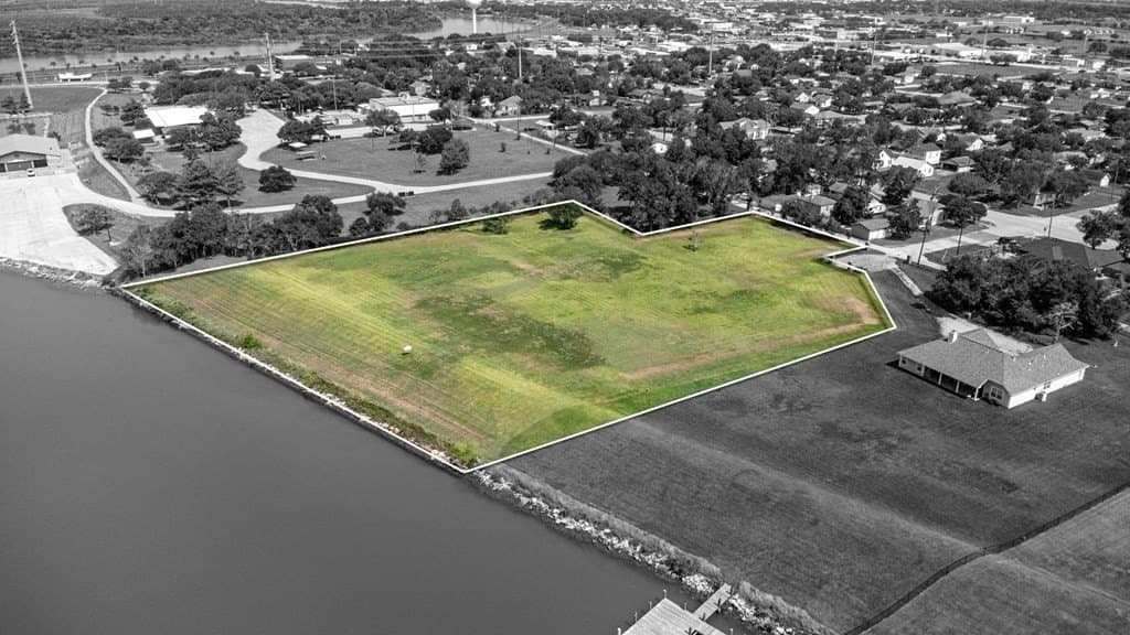 2.93 acres in Freeport County - photo 7