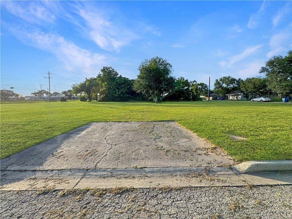0.49 acres in Bee County gallery image 3