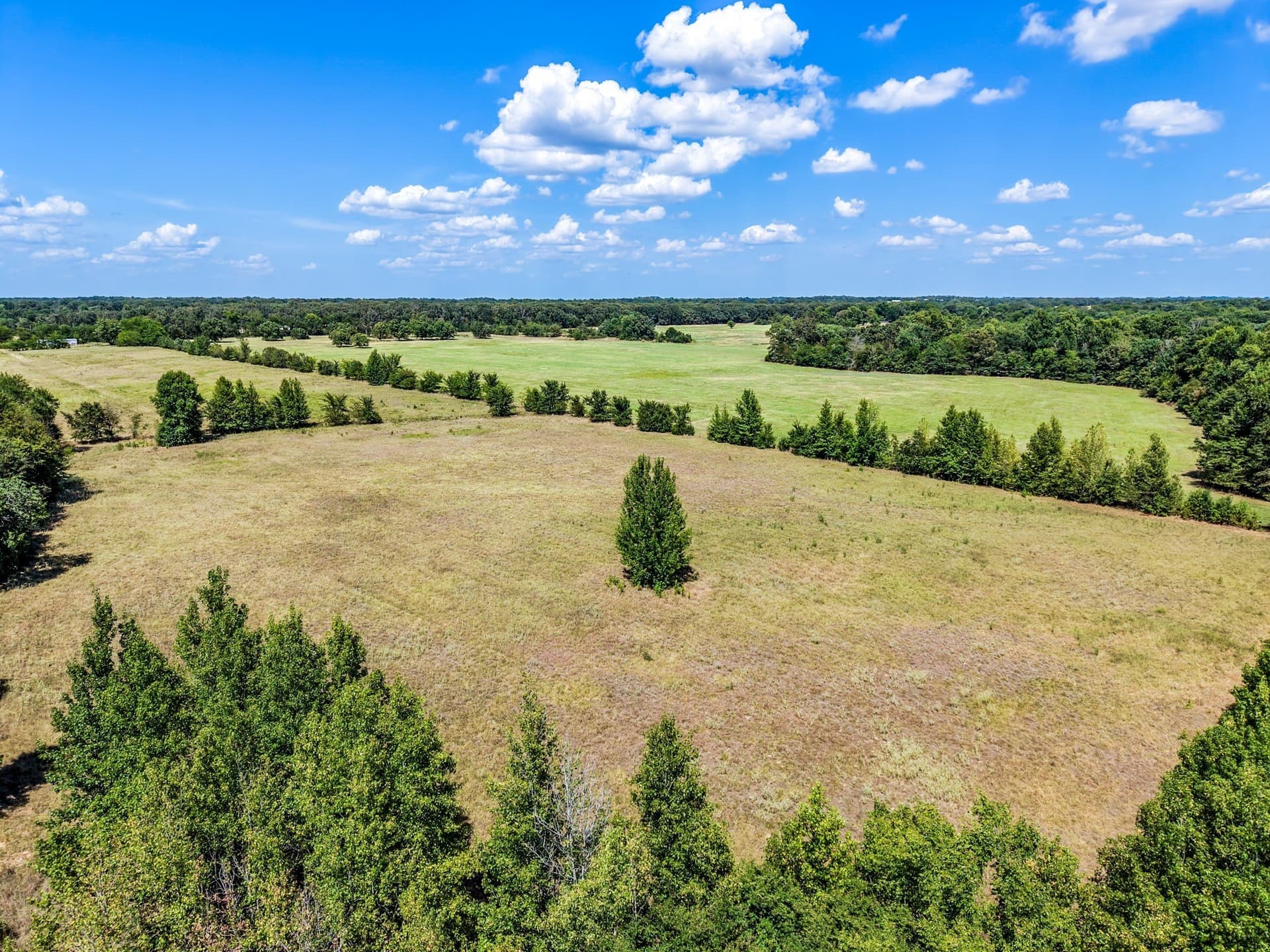 10 acres in Hopkins County