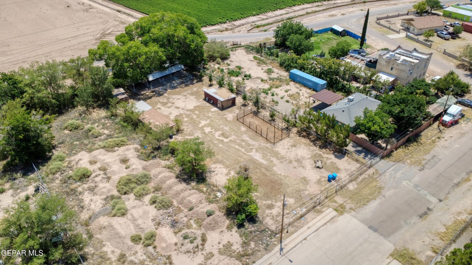 0.47 acres in El Paso County - photo 33