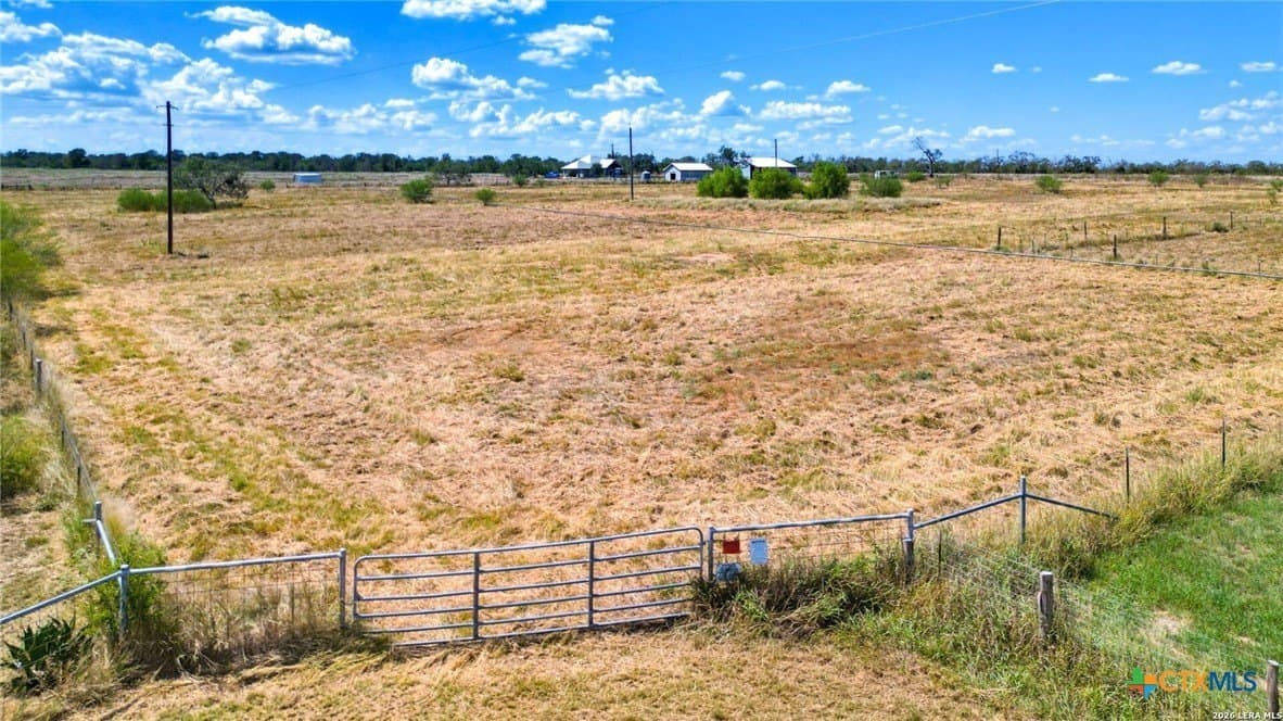 8.5 acres in Gonzales County - photo 5