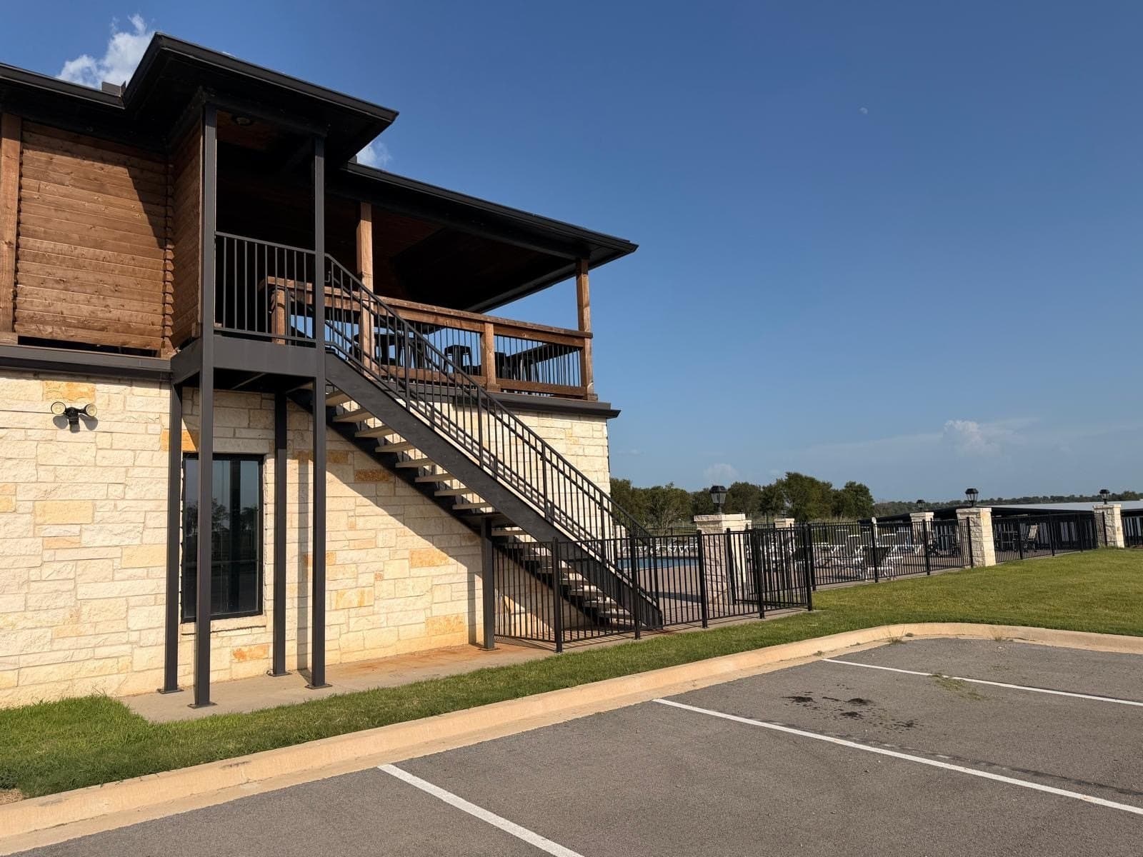 1.01 acres in Navarro County - photo 32
