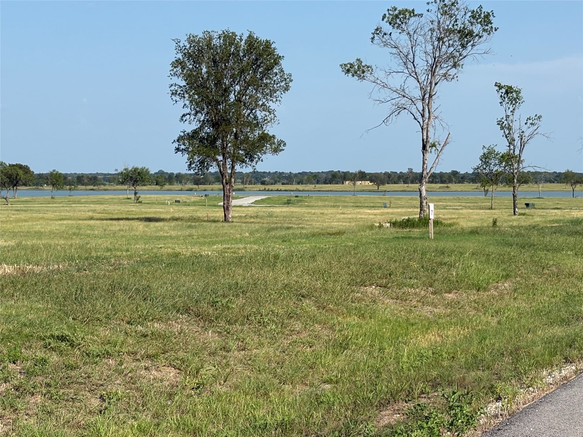 1.01 acres in Navarro County - photo 6