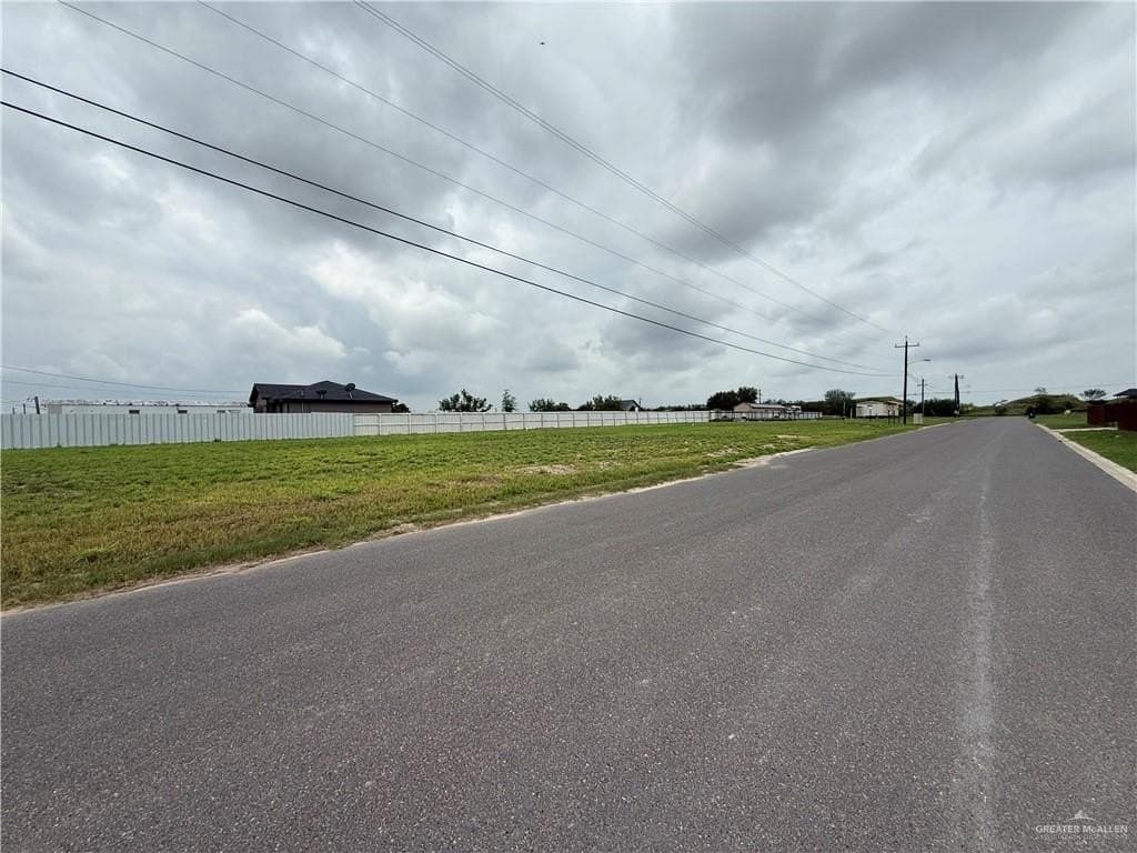 0.5 acres in Hidalgo County gallery image 2