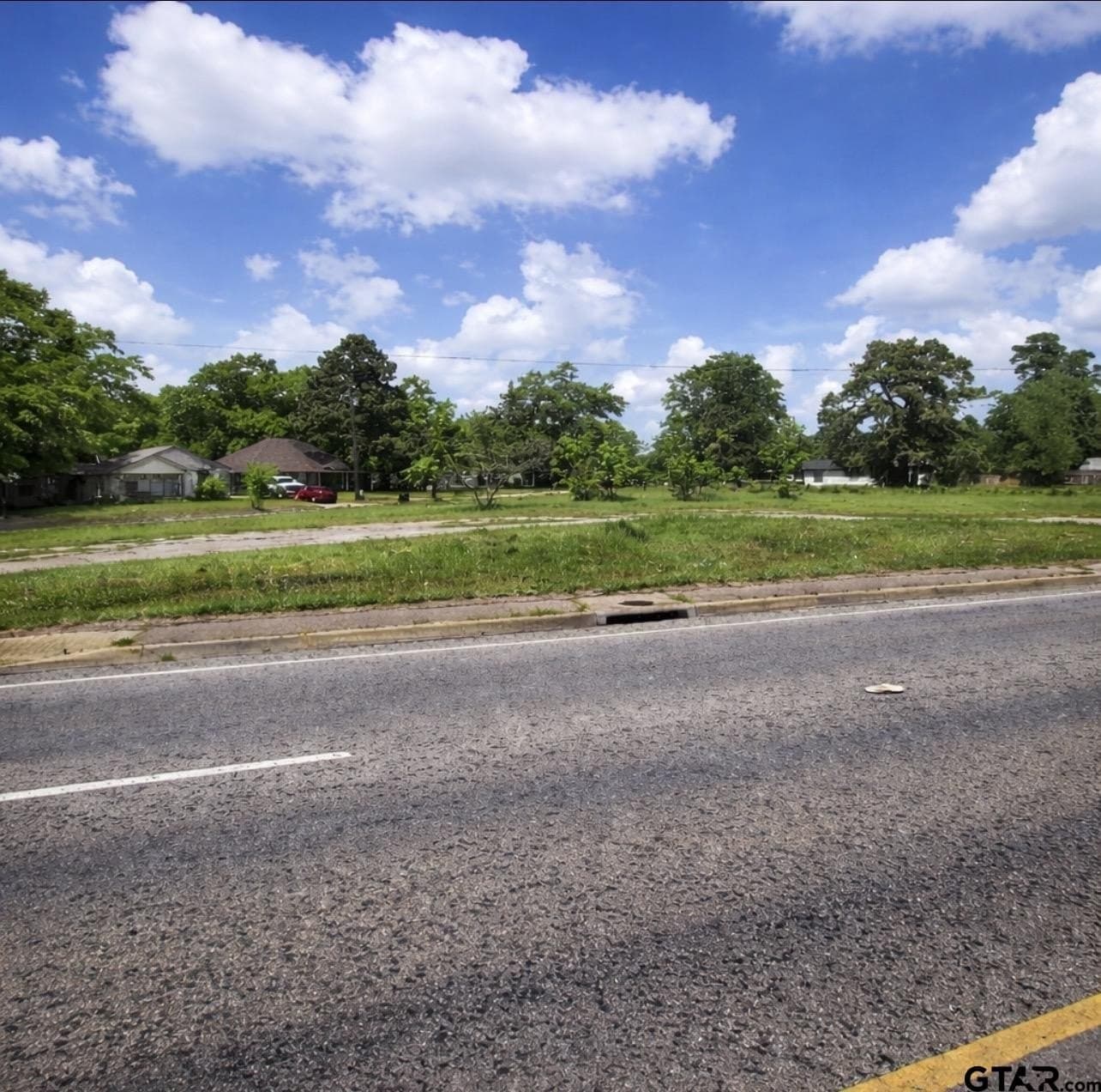 0.4 acres in Smith County