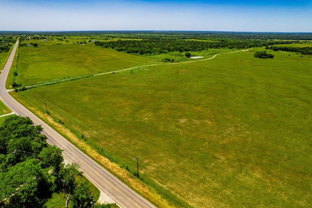 10 acres in Kaufman County gallery image 3
