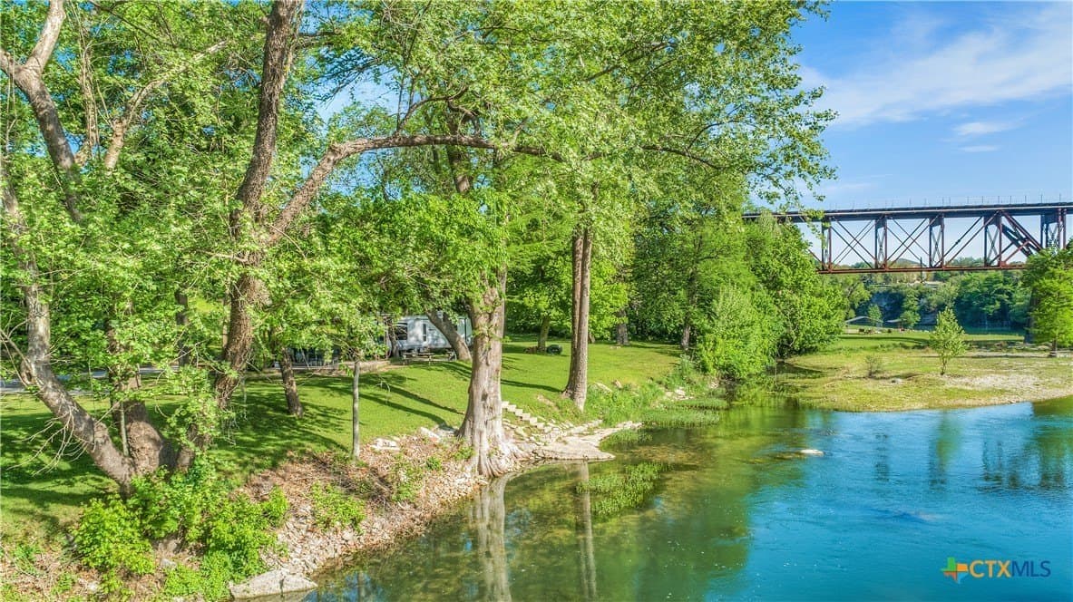 0.95 acres in Comal County - photo 27