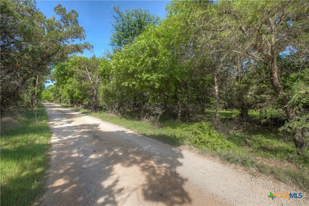 0.95 acres in Comal County - photo 8