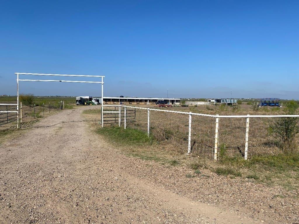 10.04 acres in Maverick County gallery image 2