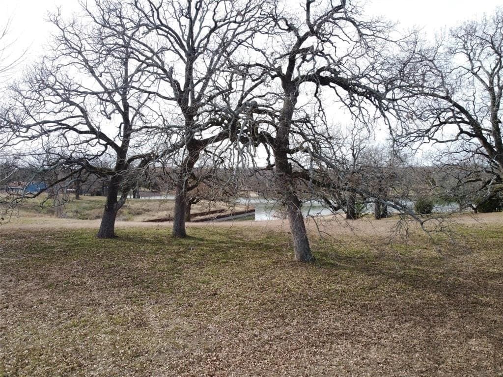 2.5 acres in Navarro County