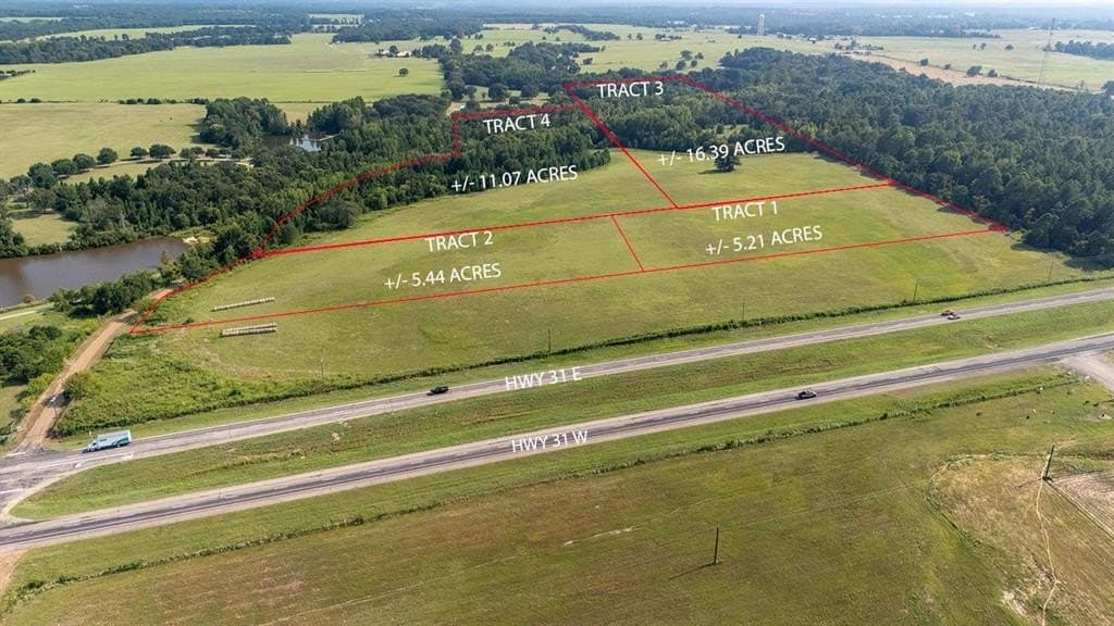 5.21 acres in Henderson County