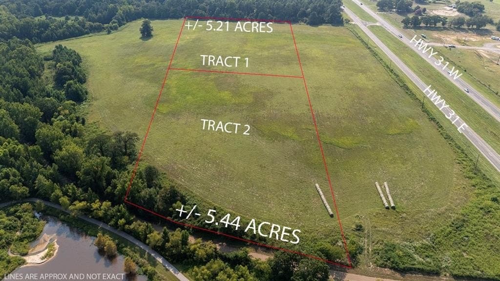 5.21 acres in Henderson County gallery image 2