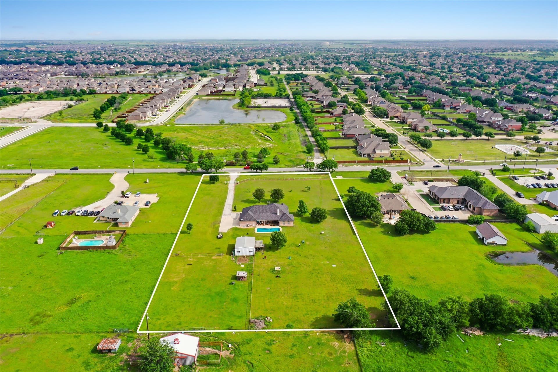 2.64 acres in Tarrant County - photo 2