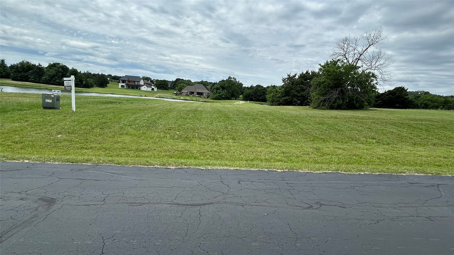 1 acres in Collin County gallery image 4