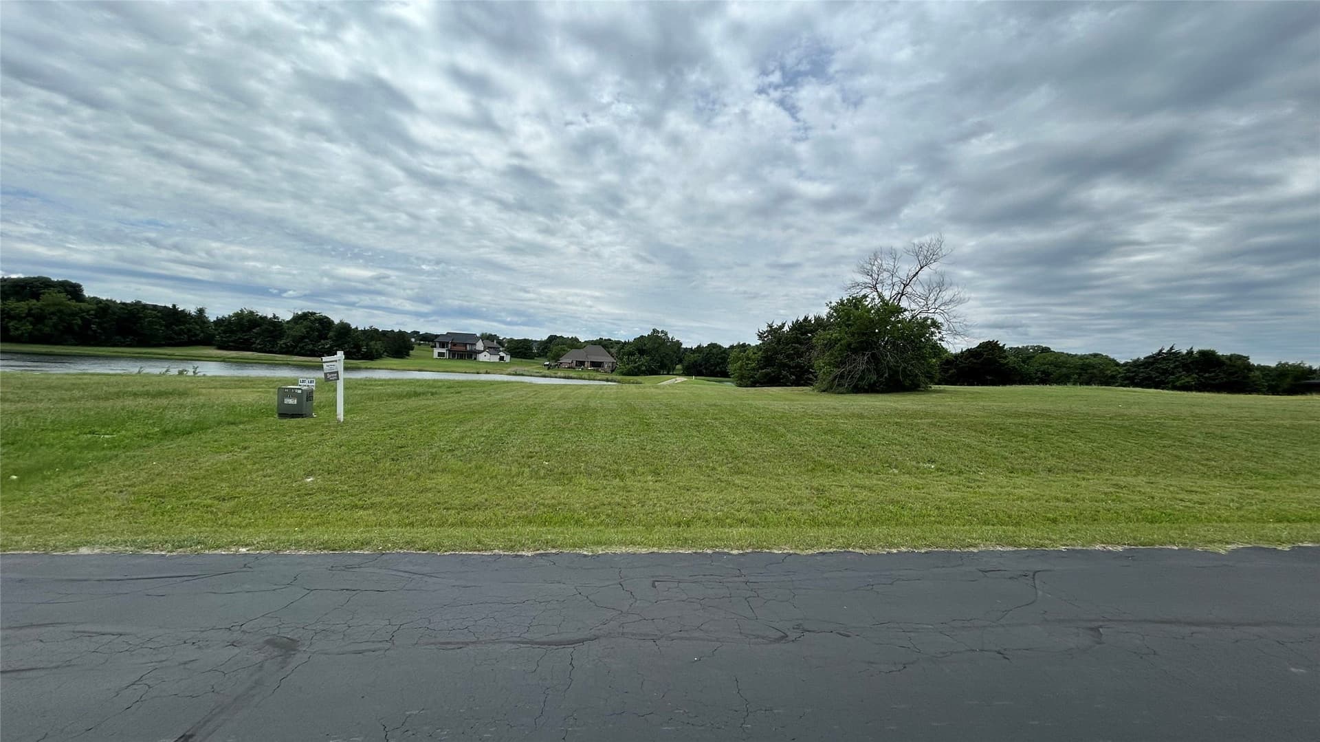 1 acres in Collin County gallery image 3
