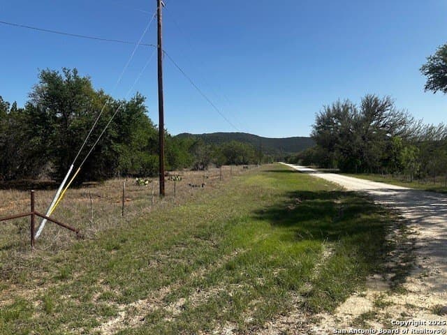 21.41 acres in Real County - photo 23