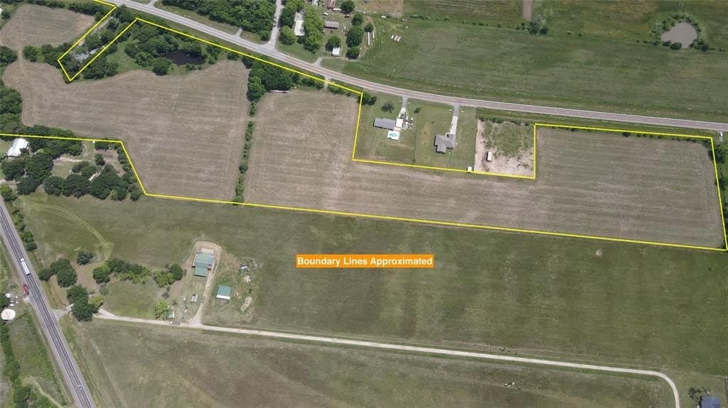 28.29 acres in Navarro County gallery image 2