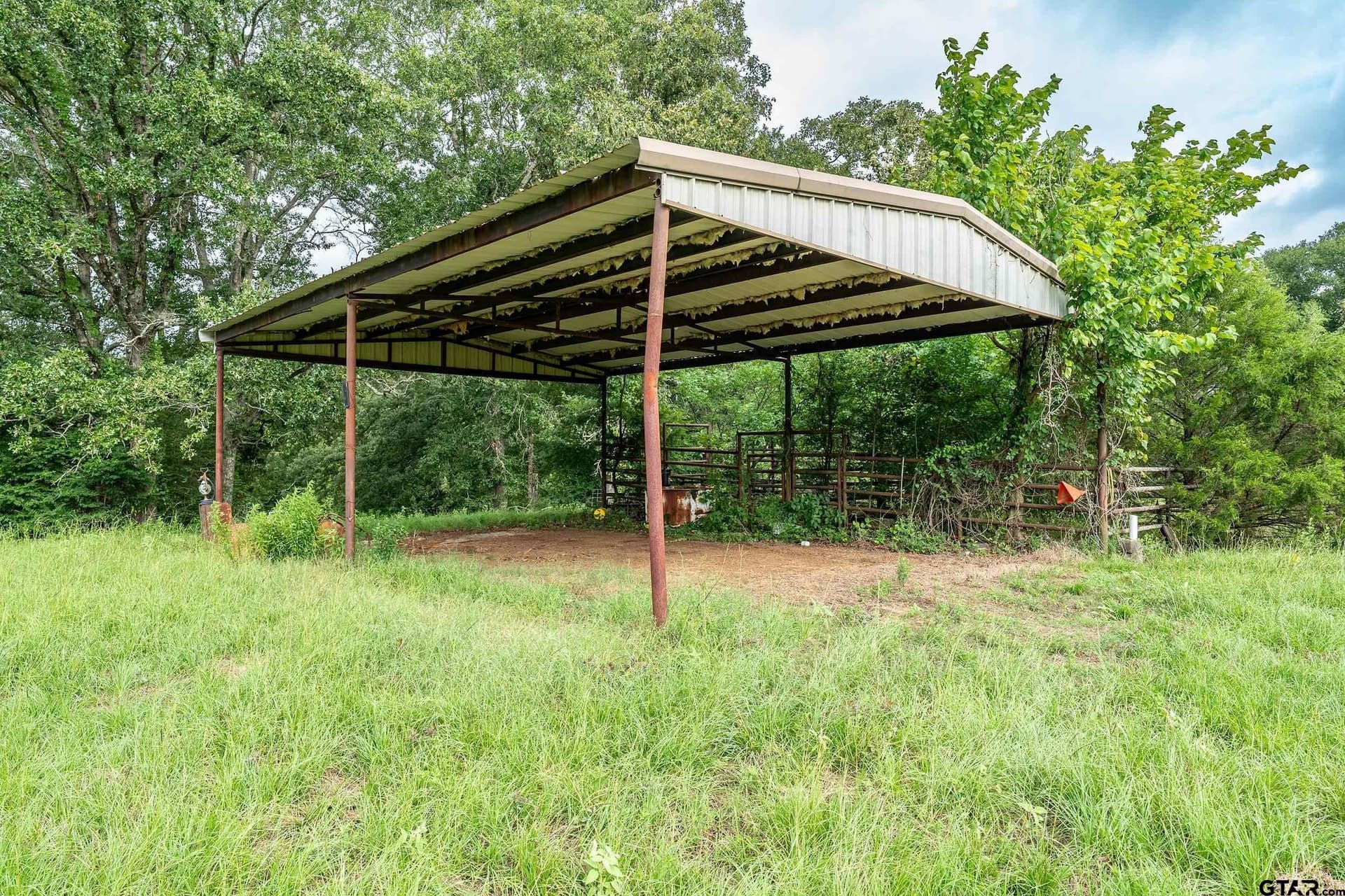 56.56 acres in Smith County - photo 19
