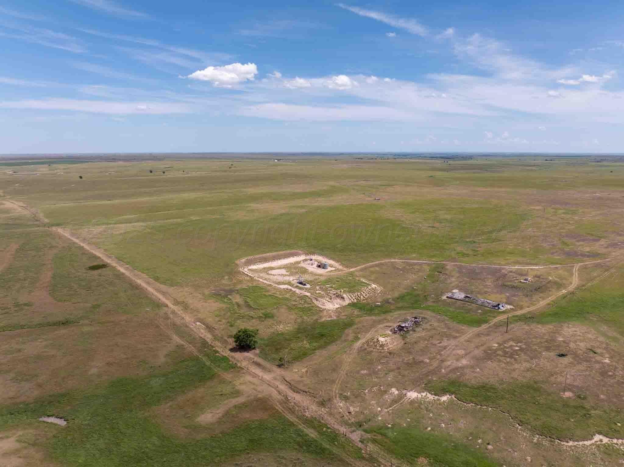 495 acres in Lipscomb County - photo 9