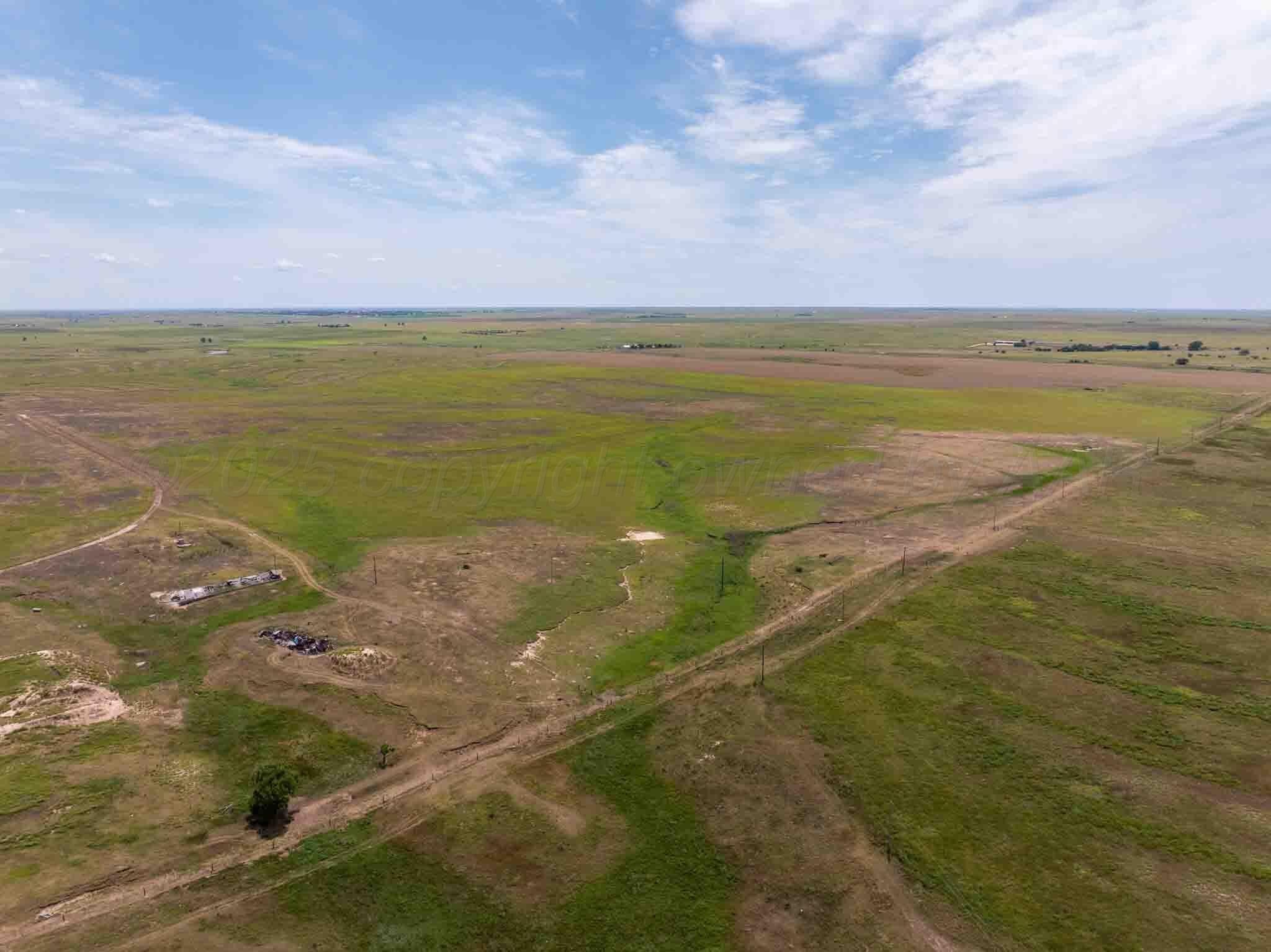 495 acres in Lipscomb County - photo 11