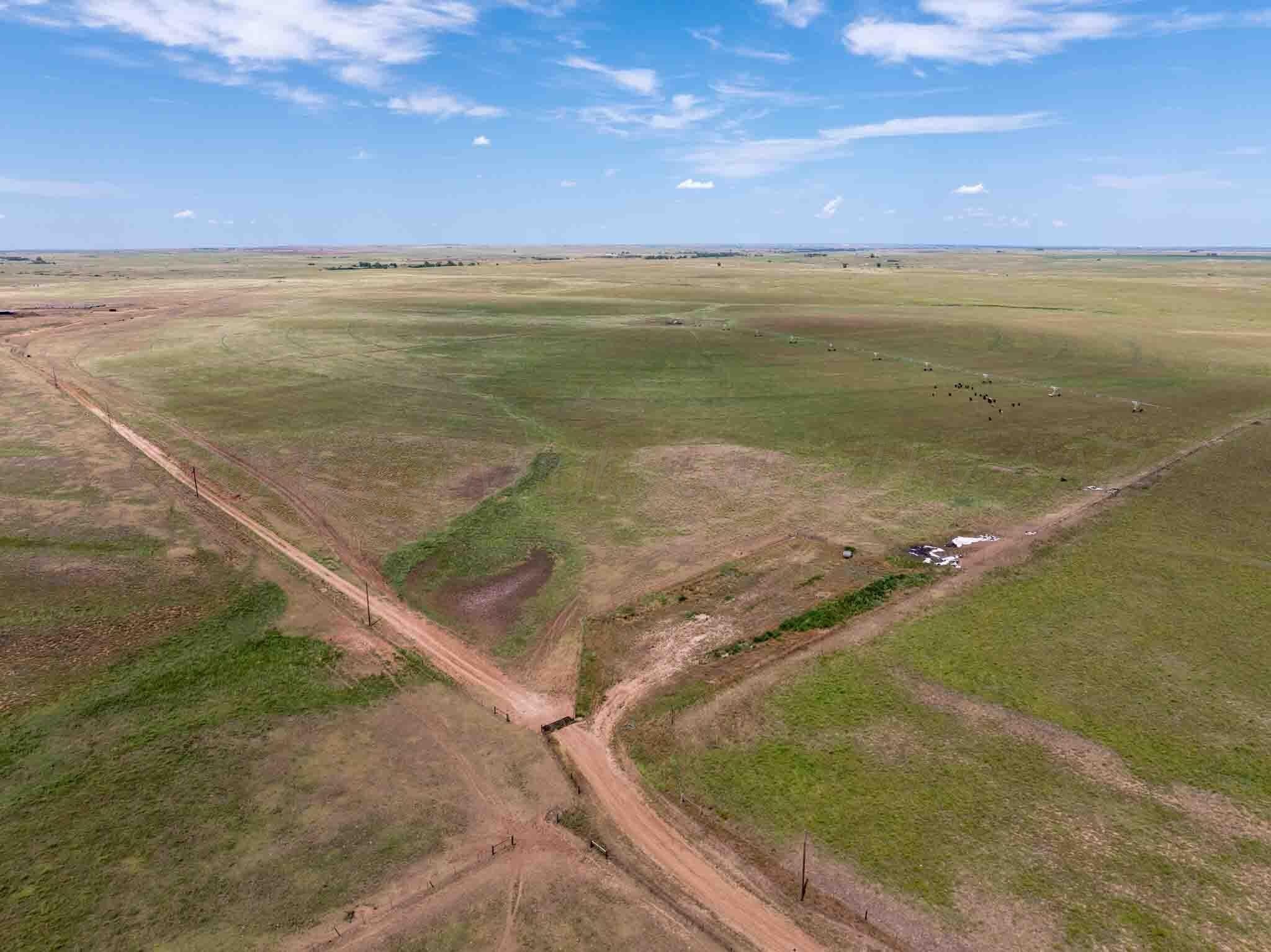 495 acres in Lipscomb County - photo 16