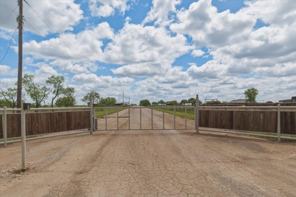 11.8 acres in Parker County gallery image 3
